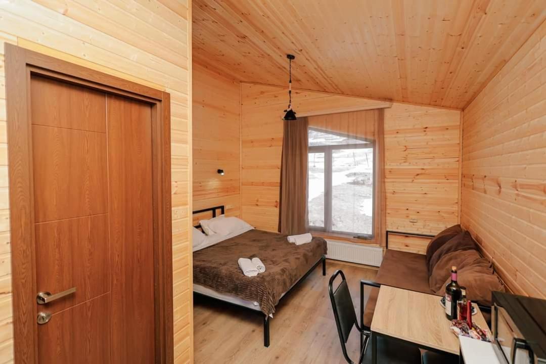 Same Cottage Kazbegi Екстериор снимка