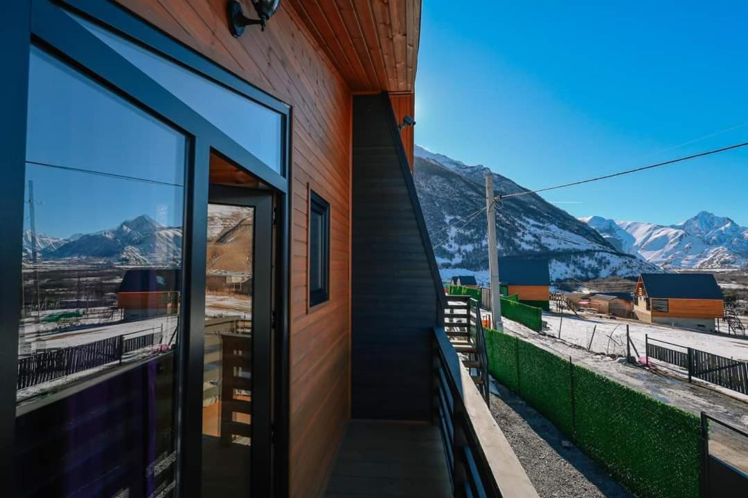 Same Cottage Kazbegi Екстериор снимка