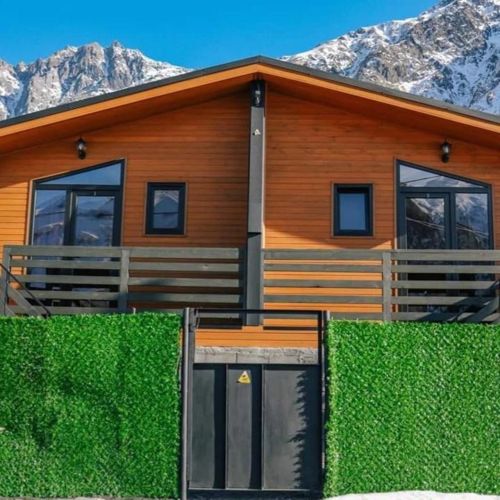 Same Cottage Kazbegi Екстериор снимка